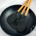 Kit 12 Utensílios Cozinha Silicone Cabo Madeira Resistente Calor Jogo de Utensilios Antiaderente Premium (PRETO) - Imagem 7