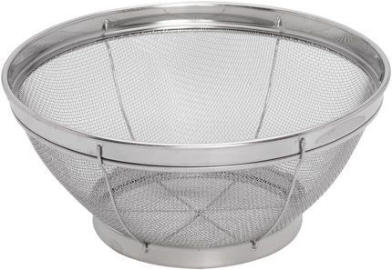 Mimo Style Escorredor de Aço Inoxidável Multiuso 18 cm com Malha de Aço Côncava Perfeito para Coar, Peneirar, Filtrar e Drenar, Eficiente Resistente e Durável, Indispensável para sua Cozinha, prata