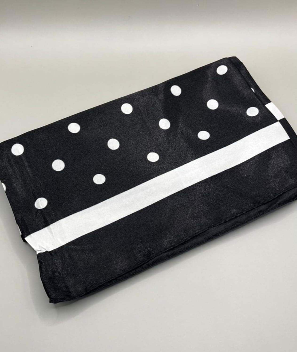 Lenço de Seda Cetim Feminino Estampado Poá Vintage | Acessório para Cintura, Pescoço, Cabelo e Bolsa | Toque Macio e Acetinado (VARIAÇÃO DE COR) - Imagem 3