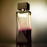 Presente Natura Essencial Exclusivo Feminino (KIT com Perfume 100mL + Deo Corporal 100mL + Hidratante para Mãos 40g) - Imagem 3