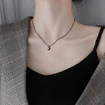 Kercisbeauty Colar de lua preta, chifre crescente, gargantilha simples, joia com pingente de lua Haf para mulheres e festas - Imagem 4