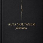 Alta voltagem feminina