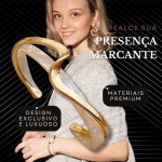 Bracelete Feminino Geométrico "Golden Wave" – Semijoia de Cobre com Acrílico, Design Moderno e Sofisticado, Look de Impacto para Festas, Eventos e Trabalho – Acompanha Bolsa de Veludo - Imagem 2