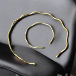 Choker e Pulseira Aro Ondulado Ajustável, Dourado e Prata, Design Moderno - Imagem 2
