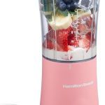 Hamilton Beach Liquidificador portátil para batidos e vitaminas, copo e tampa de viagem sem BPA, lâminas de aço inoxidável duráveis, liquidificador de smoothie pessoal, coral (51171)