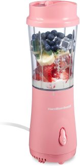 Hamilton Beach Liquidificador portátil para batidos e vitaminas, copo e tampa de viagem sem BPA, lâminas de aço inoxidável duráveis, liquidificador de smoothie pessoal, coral (51171)