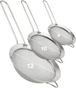 Kit com 3 Peneiras de Cozinha Inox com Alça – Tamanhos 8cm, 10cm e 12cm – Para Coar, Peneirar e Lavar Alimentos com Facilidade - Premium