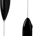 Mini Mixer Elétrico Portátil com Haste em Inox – Misturador de Bebidas, Café Cremoso, Shakes, Leite Espumado, Achocolatado, Ovos, Molhos – Prático com Base de Apoio – Cor Sortida