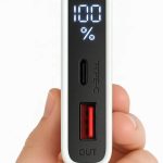 Power Bank 10000 mAh, Carregador Portátil Turbo 22,5W, Display de Led Indicador de Bateria, Entrada USB e Tipo C, Tecnologia Power Delivery, Carregamento Super Rápido - Max-0561 (Preto ou Branco)