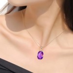 Colar Feminino Luxo "Ametista" – Prata Banhada a Ouro 18K, Pingente de Cristal Ametista e Zircônias – Joia Fina, Elegante e Sofisticada – Acompanha Bolsa de Veludo - Imagem 8