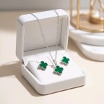Conjunto Gargantilha Colar e Brinco Trevo de Sorte Banhado a Ouro 18K – Elegância e Sofisticação para Mulheres de Estilo - Imagem 4