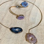 Conjunto Feminino Choker Zuri Bracelete Duplo Pedra Natural Geodo Fatiado Bege e Preto Acessórios Femininos Maxi Colar Gargantilha Cristais - Imagem 6