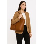 Bolsa Feminina em Couro Ecológico Grande com Alça Moderna e Versatil para o dia-a-dia. - Imagem 5