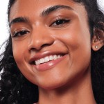 Batom Satin Glow Shine essence 01 Whole Latte Love - Imagem 6