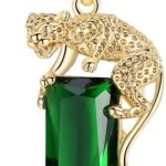 Colar Leopardo "Animale" Banhado a Ouro 18K com Pingente de Zircônia Verde – Aço Inoxidável Antialérgico – Símbolo de Força e Proteção Espiritual – Acompanha Bolsa de Veludo