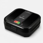Sanduicheira Grill Elétrica Portátil Multiuso 2 em 1 Preta 220V SOFTINOX Aquecimento Super Rápido — Grill e Sanduicheira Elétrico, Luzes Indicadoras, Alça com trava, Acompanha Pincel de Silicone