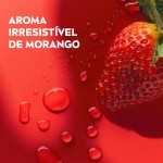 NIVEA Hidratante Labial Morango Shine 4,8g - Cuidado intensivo para seus lábios, hidratação prolongada, delicioso aroma de morango, pigmentos brilhantes e cor delicada - Imagem 4