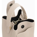 Bolsa Saquinho Transversal Com Divisórias Alça de Mão e Bolso Externo - Imagem 6