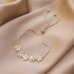 Pulseira Feminina Regulável com Zircônias - Kalanchoê + Bolsa de Veludo - Imagem 7