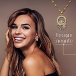 Conjunto Feminino "Floral Charm" – Colar 40cm + 5cm Ajustáveis e Brincos 2.8cm x 1.5cm – Cobre com Zircônia, Elegante e Sofisticado – Acompanha Bolsa de Veludo - Imagem 5