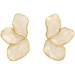 Brinco Folheado Durabilidade com Madrepérola Esmaltada - Brinco Pétala Floral de Luxo Nobre e Resistência(Meia pétala branca) - Imagem 2
