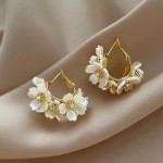Brinco Feminino Argola "Floral Elegante" em Aço Inoxidável 2.2 cm x 3.6 cm – Acompanha Bolsa de Veludo - Imagem 9
