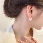 Brinco Feminino de Luxo "Marble Heart" – Design Marmorizado em Formato de Coração, Cores Azul, Branco e Rosa – Joia Elegante e Sofisticada em Cobre – Acompanha Bolsa de Veludo - Imagem 5