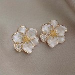 Brincos de flor dourada para mulheres, camélia, pérola, delicada, floral, boêmio, brincos femininos - Imagem 3