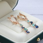 Brinco Feminino Cristais Zircônia Azul "Puro Brilho" – 4,1cm – Semijoia Elegante Clássica e Versátil para Todas as Ocasiões – Acompanha Bolsa de Veludo - Imagem 8