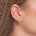 Brinco Argola Dourado com Fecho Click e Micro Zircônia Colorida Semijoia Folheada a Ouro 18k - Imagem 2