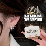 Brinco Ear Cuff Feminino em Aço Inoxidável com "Strass" – Semijoia Moderna, Leve e Elegante, Estilo Contemporâneo sem Necessidade de Furo – Dourado – Acompanha Bolsa de Veludo - Imagem 2