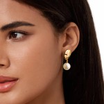 LOMISS BRINCOS FEMININOS BRINCO FOLHEADO A OURO 18K DETALHADO COM PEROLA - Imagem 2