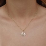 Colar Feminino Pingente Árvore da Vida com Zircônias Banhado a Ouro 18k - Pingente Espiritual e Elegante - Presente Significativo e Cheio de Estilo - Imagem 8
