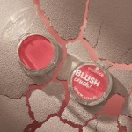 Blush em pó BLUSH crush! Essence 30 Cool Berry - Imagem 4