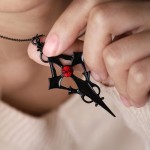 Sacina Colar de cruz gótica, gargantilha cruzada, joia gótica presente para mulheres - Imagem 3