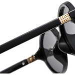 Óculos De Sol Feminino Preto Oval Retrô com Porta Óculos e Lenço - Imagem 4
